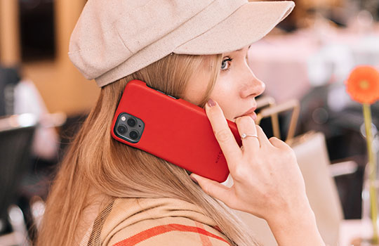 Mike Galeli GmbH - Handyhüllen